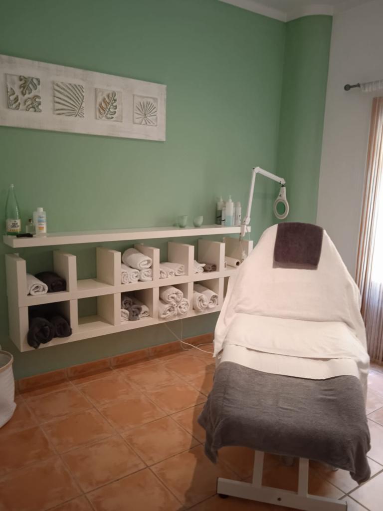 Massage – Kosmetikbahendlungsraum